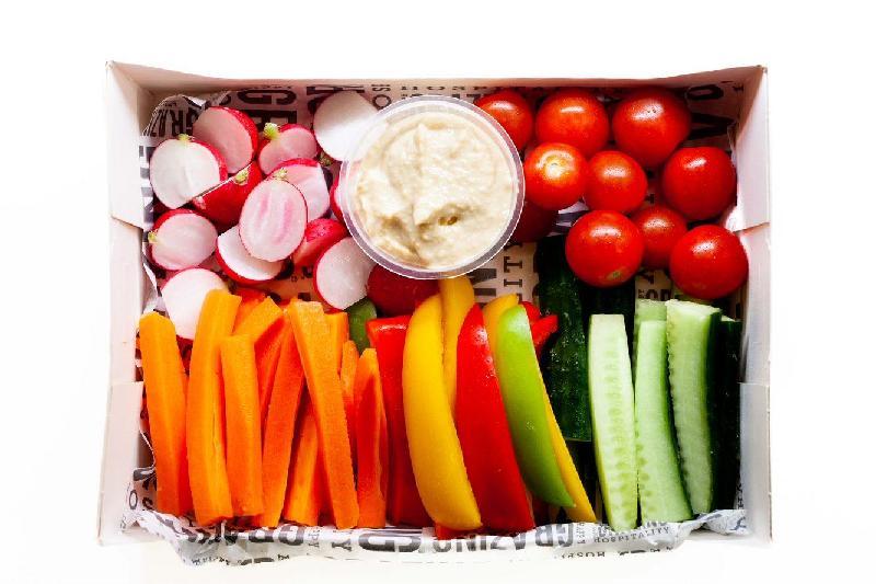 Crudites platter with hummus dip